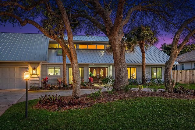 8422 SE Quail Ridge Way, Hobe Sound, FL 33455