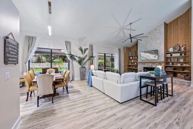 8422 SE Quail Ridge Way, Hobe Sound, FL 33455