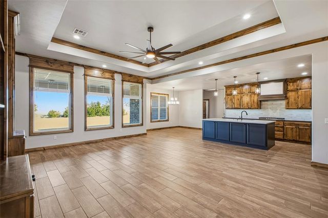 981 County Street 2984, Blanchard, OK 73010