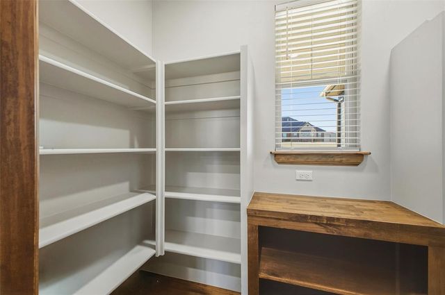 981 County Street 2984, Blanchard, OK 73010