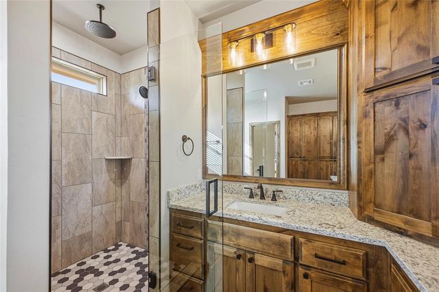 981 County Street 2984, Blanchard, OK 73010