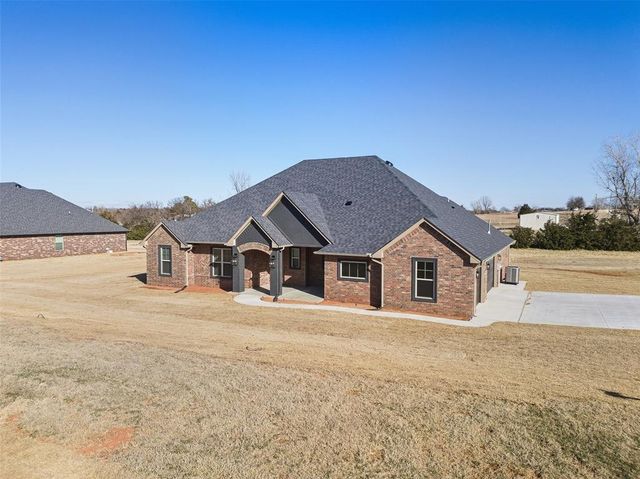 981 County Street 2984, Blanchard, OK 73010