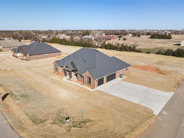 981 County Street 2984, Blanchard, OK 73010