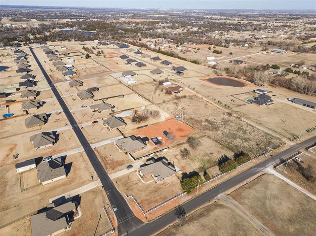 981 County Street 2984, Blanchard, OK 73010