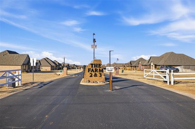 981 County Street 2984, Blanchard, OK 73010