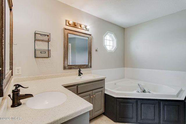 2230 N Dixie Highway, Lima, OH 45801