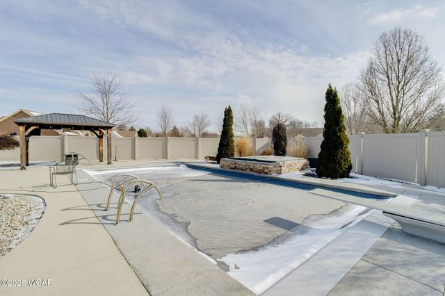 2230 N Dixie Highway, Lima, OH 45801