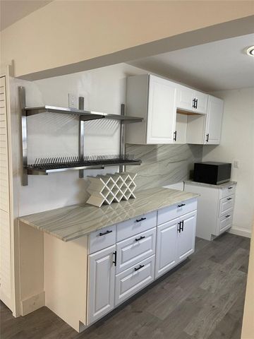 6118 Funston Street, Hollywood, FL 33023