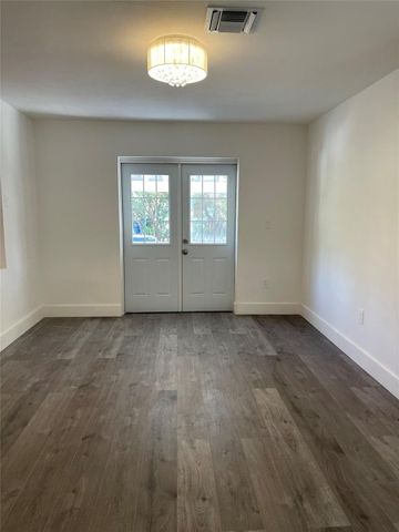 6118 Funston Street, Hollywood, FL 33023