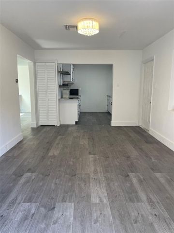 6118 Funston Street, Hollywood, FL 33023