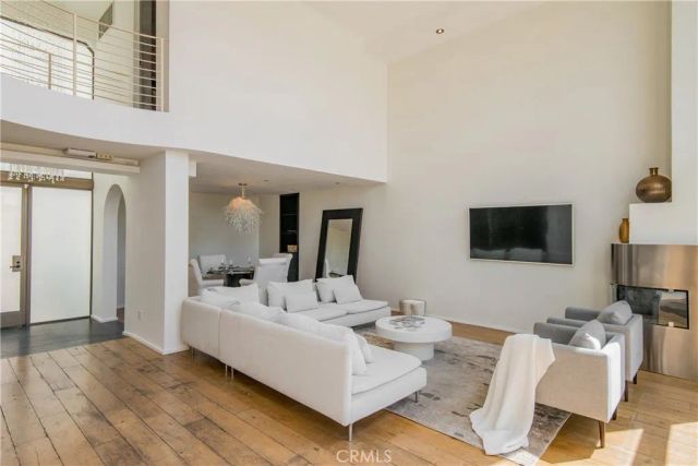 11 Marine Terrace 3, Santa Monica, CA 90401