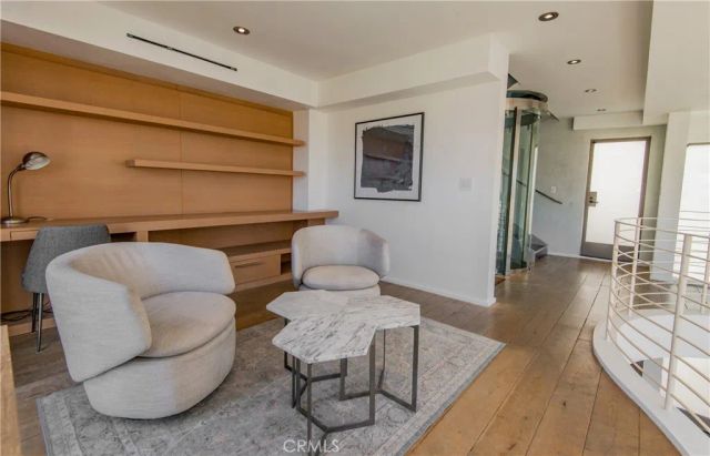 11 Marine Terrace 3, Santa Monica, CA 90401