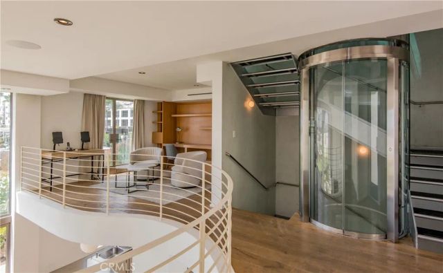 11 Marine Terrace 3, Santa Monica, CA 90401