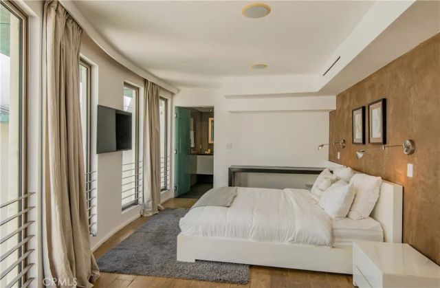 11 Marine Terrace 3, Santa Monica, CA 90401