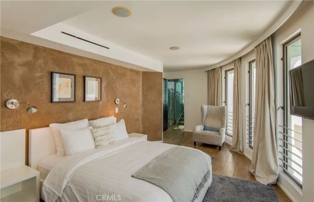 11 Marine Terrace 3, Santa Monica, CA 90401