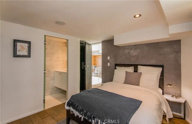 11 Marine Terrace 3, Santa Monica, CA 90401