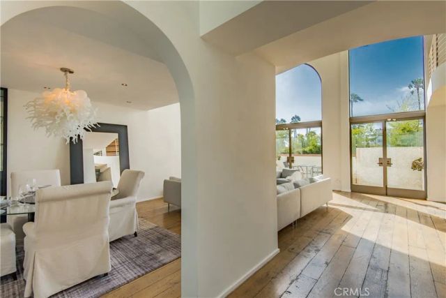 11 Marine Terrace 3, Santa Monica, CA 90401