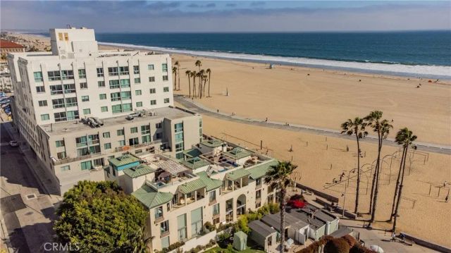 11 Marine Terrace 3, Santa Monica, CA 90401