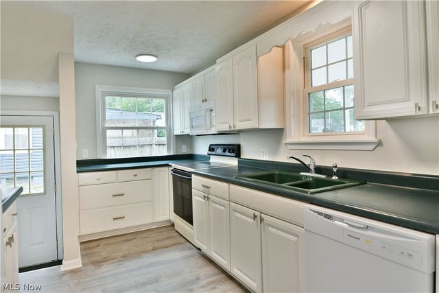 1246 Atlantic Street NE, Warren, OH 44483