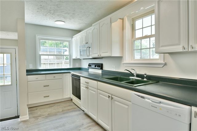1246 Atlantic Street NE, Warren, OH 44483