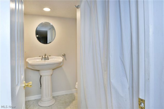 1246 Atlantic Street NE, Warren, OH 44483