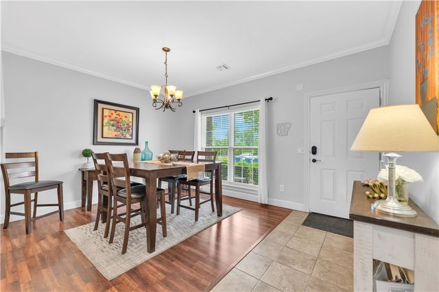 614 SW 5th Street, Bentonville, AR 72712