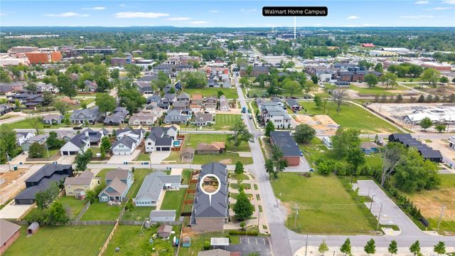 614 SW 5th Street, Bentonville, AR 72712