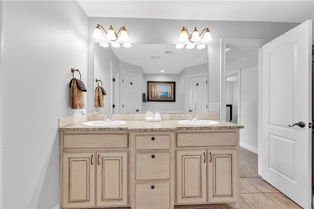 614 SW 5th Street, Bentonville, AR 72712