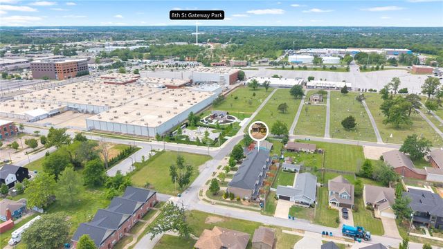 614 SW 5th Street, Bentonville, AR 72712