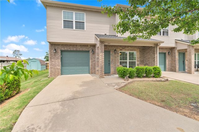 614 SW 5th Street, Bentonville, AR 72712