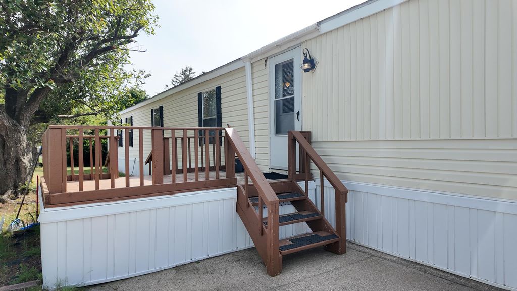 14464 Lemontree Lane, West Olive, MI 49460