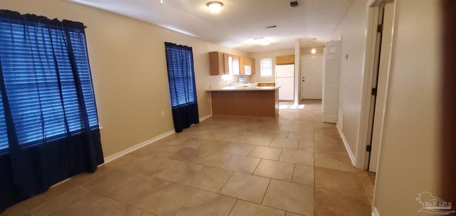 2520 Trailwood Dr, Pensacola, FL 32526