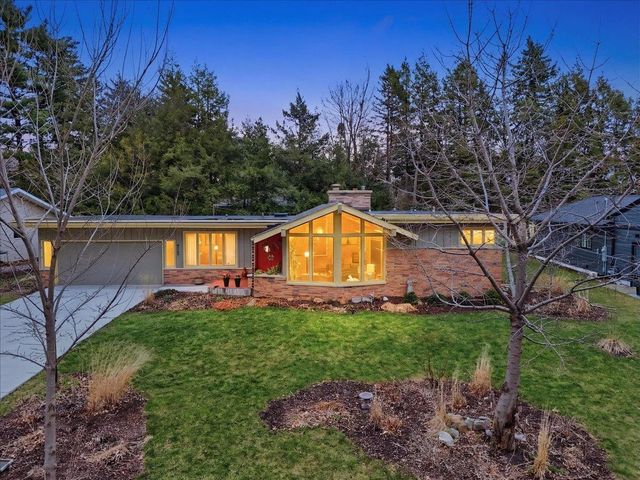 729 Dearholt Road, Madison, WI 53711