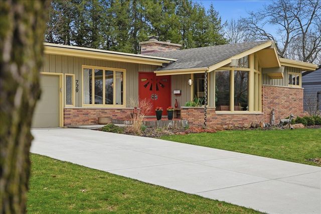 729 Dearholt Road, Madison, WI 53711