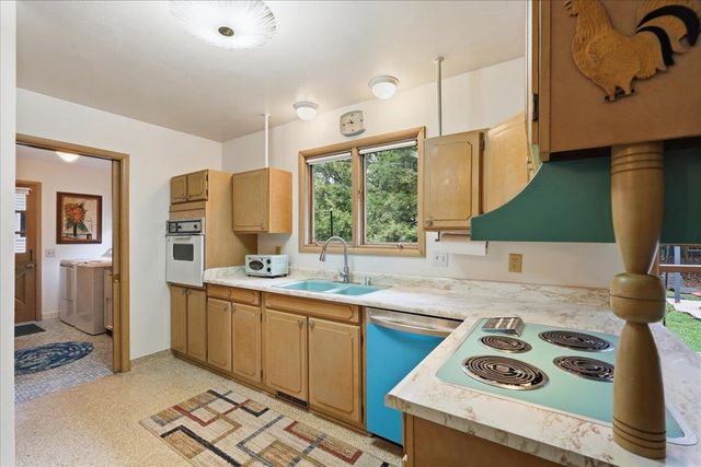 729 Dearholt Road, Madison, WI 53711