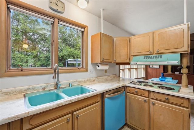 729 Dearholt Road, Madison, WI 53711