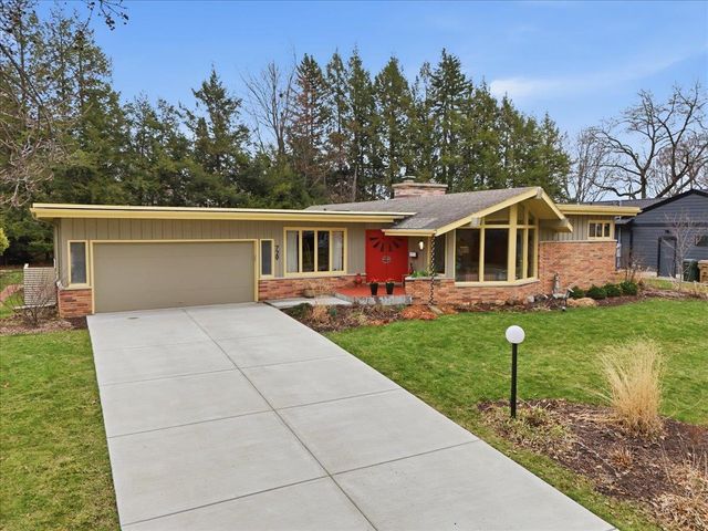 729 Dearholt Road, Madison, WI 53711