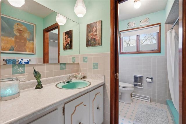 729 Dearholt Road, Madison, WI 53711