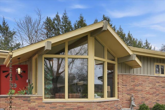 729 Dearholt Road, Madison, WI 53711
