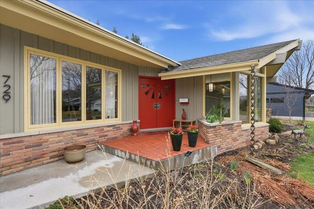 729 Dearholt Road, Madison, WI 53711