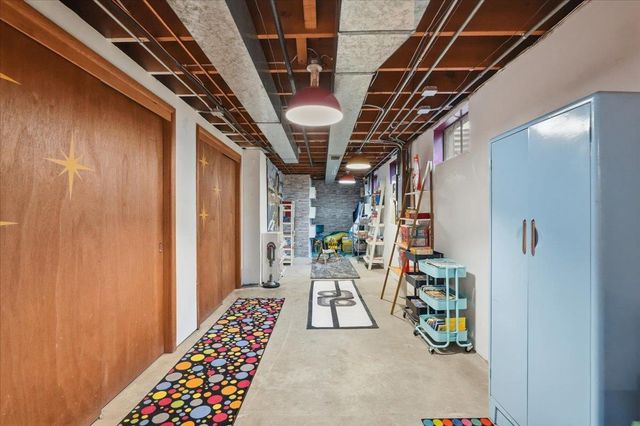 729 Dearholt Road, Madison, WI 53711