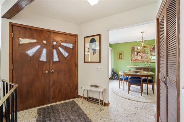 729 Dearholt Road, Madison, WI 53711