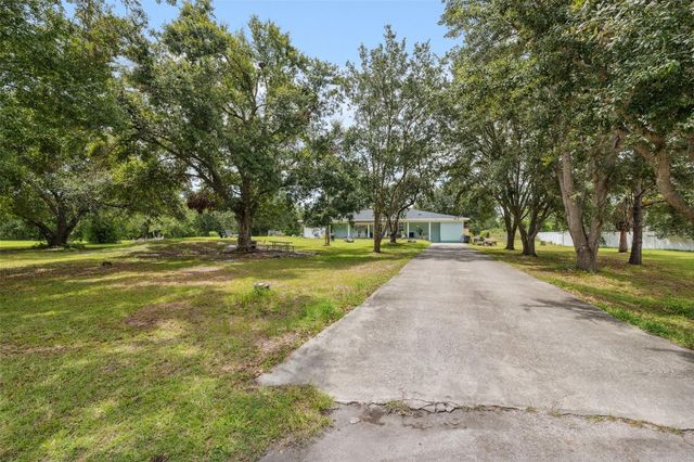 4527 REDCOAT DRIVE, Wesley Chapel, FL 33543