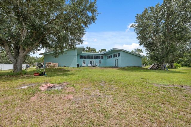 4527 REDCOAT DRIVE, Wesley Chapel, FL 33543