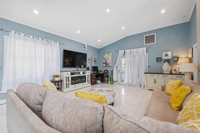 4527 REDCOAT DRIVE, Wesley Chapel, FL 33543
