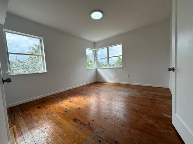 1289 Marseille Dr 50, Miami Beach, FL 33141