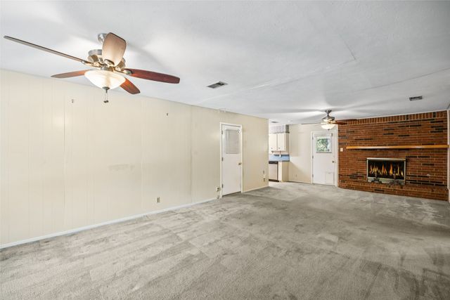 216 N Wisteria Street, Mansfield, TX 76063