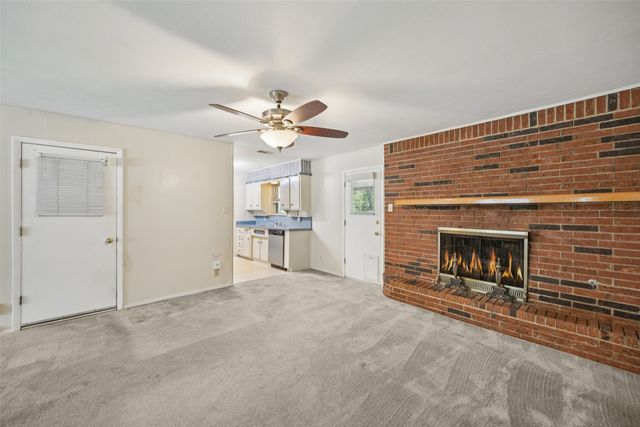 216 N Wisteria Street, Mansfield, TX 76063