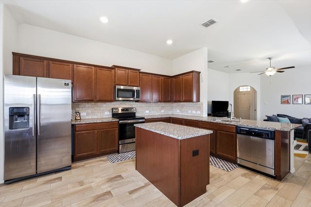 5325 Brentlawn Drive, Fort Worth, TX 76179