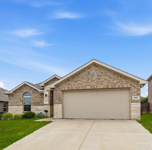 5325 Brentlawn Drive, Fort Worth, TX 76179